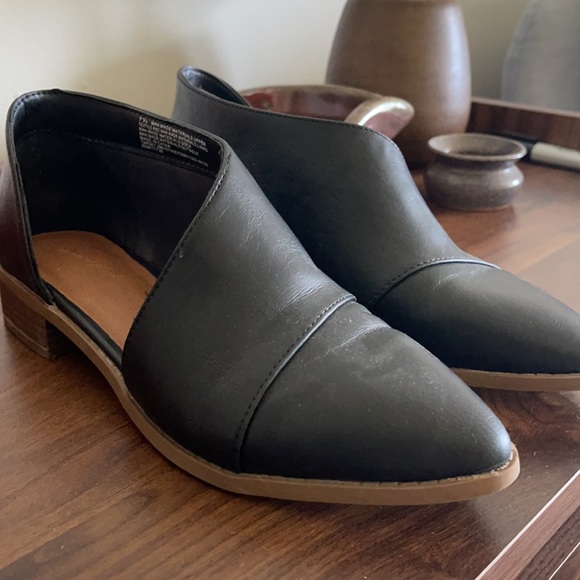 Pointed Booties - Picture 4 of 5